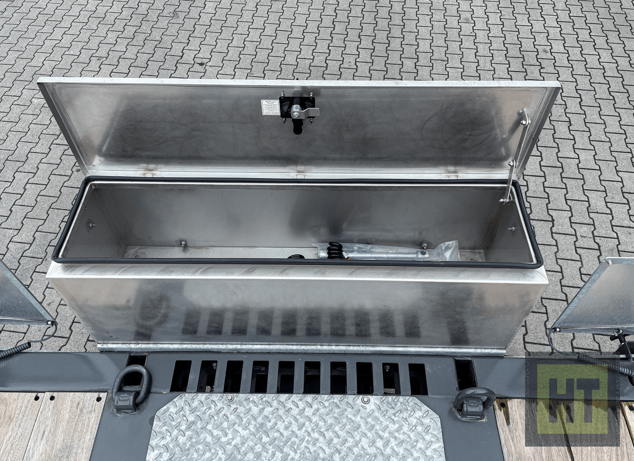 FAYMONVILLE MAX Trailer 3(1+2)-Achs-Anhänger mit hydr. Rampen - Dieplader aanhangwagen: afbeelding 4 FAYMONVILLE MAX Trailer 3(1+2)-Achs-Anhänger mit hydr. Rampen - Dieplader aanhangwagen: afbeelding 4