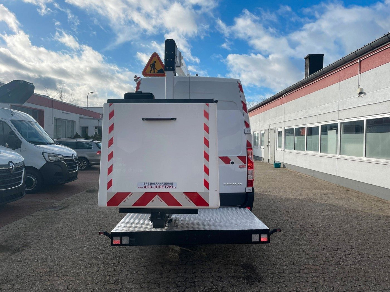 Renault Master Hubarbeitsbühne 2 Personen Korb bis 200kg - Vrachtwagen hoogwerker: afbeelding 5 Renault Master Hubarbeitsbühne 2 Personen Korb bis 200kg - Vrachtwagen hoogwerker: afbeelding 5