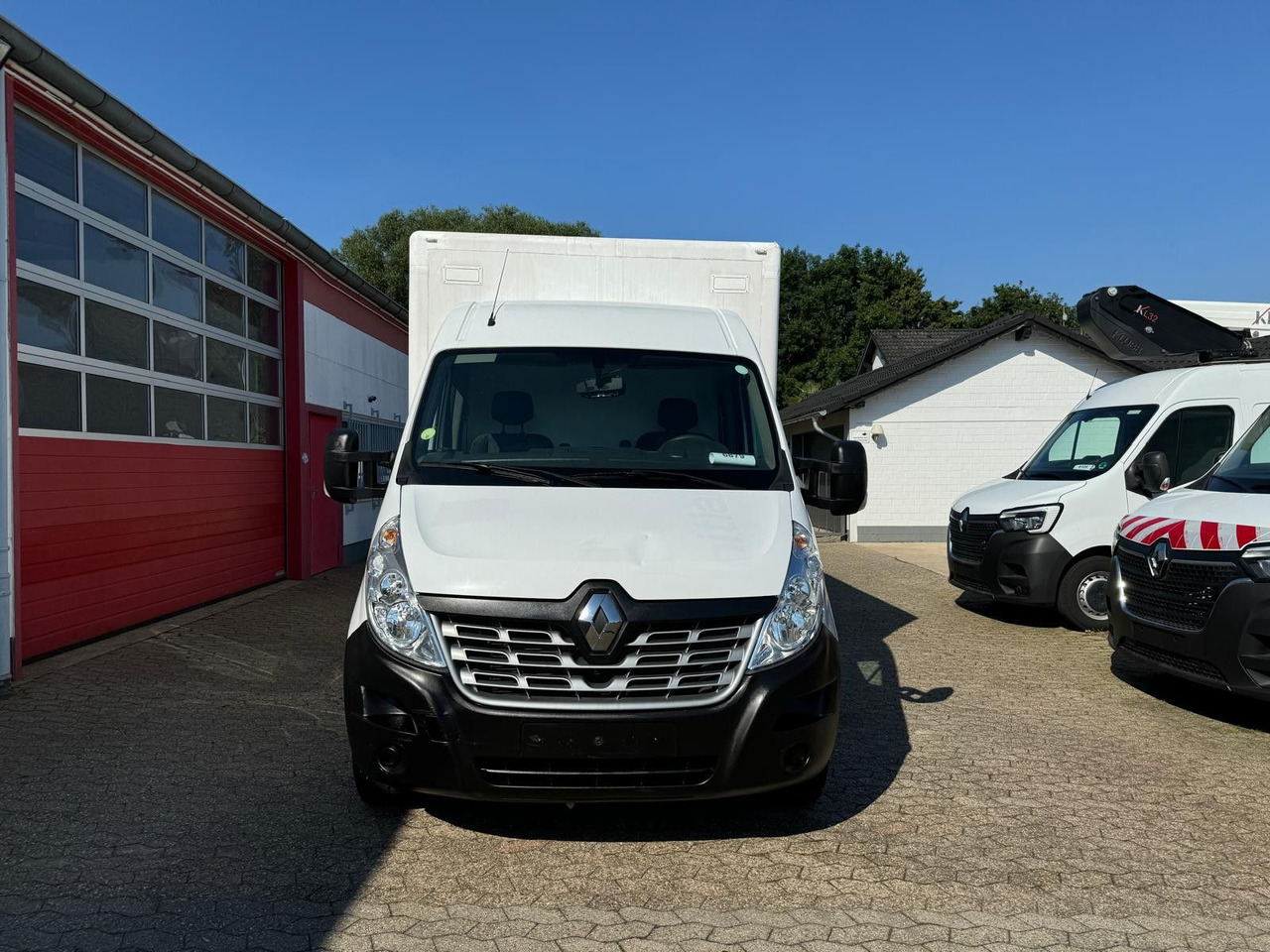 Renault Master Koffer mit Auffahrrampe 1200kg Nutzlast - Bestelwagen gesloten laadbak: afbeelding 2 Renault Master Koffer mit Auffahrrampe 1200kg Nutzlast - Bestelwagen gesloten laadbak: afbeelding 2