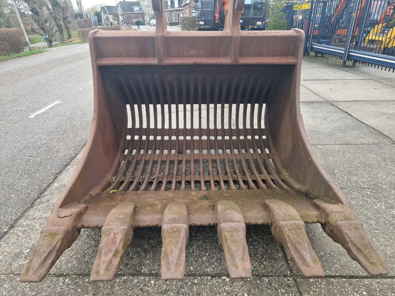 Bak voor Bouwmachine Boforce hardox puinbak CW55 smal in topconditie!: afbeelding 1