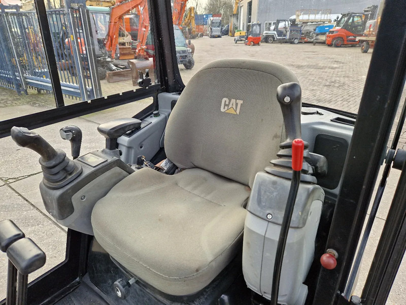 Minigraafmachine Caterpillar 301.7D with low hours!: afbeelding 11