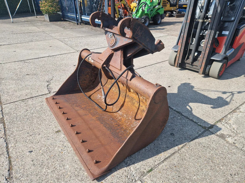 Eurosteel hydraulische kantelbak CW30/40 - Bak voor Bouwmachine: afbeelding 5 Eurosteel hydraulische kantelbak CW30/40 - Bak voor Bouwmachine: afbeelding 5