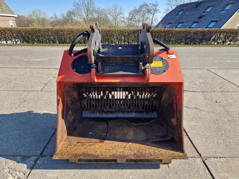 Gerlasco sterzeefbak CW30/40 zeer weinig gebruikt - Bak voor Bouwmachine: afbeelding 1 Gerlasco sterzeefbak CW30/40 zeer weinig gebruikt - Bak voor Bouwmachine: afbeelding 1