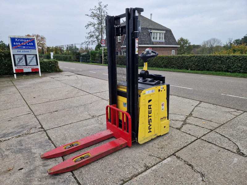 Hyster S1.5S elektrische stapelaar - Stapelaar: afbeelding 1 Hyster S1.5S elektrische stapelaar - Stapelaar: afbeelding 1