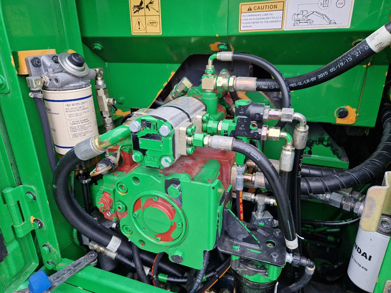 Hyundai Robex 160W-9A met 6-cilinder Cummins motor - Mobiele graafmachine: afbeelding 4 Hyundai Robex 160W-9A met 6-cilinder Cummins motor - Mobiele graafmachine: afbeelding 4