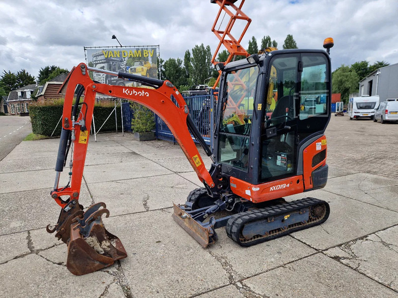Kubota KX019-4 CW05 met 2 bakken - Minigraafmachine: afbeelding 1 Kubota KX019-4 CW05 met 2 bakken - Minigraafmachine: afbeelding 1