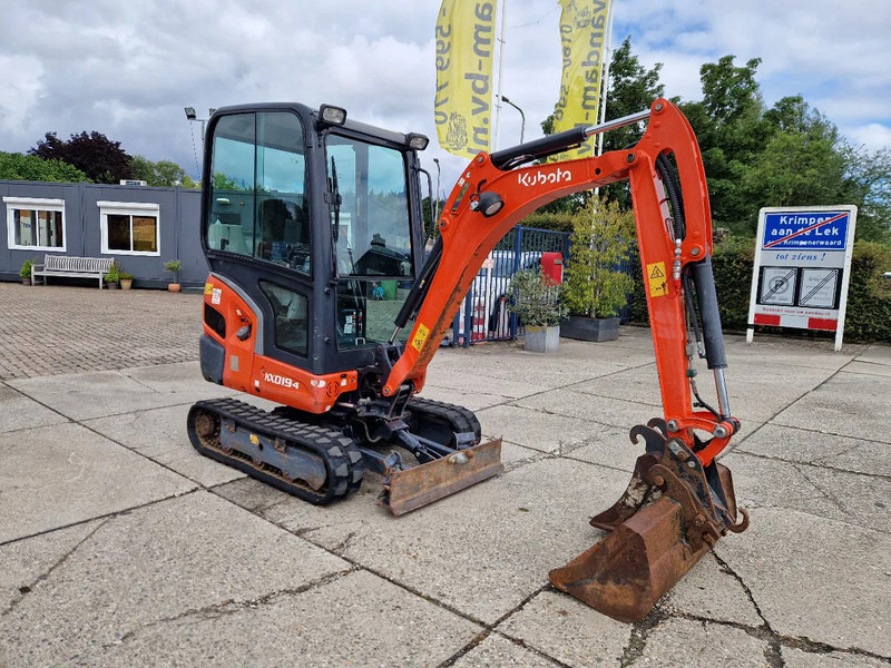 Kubota KX019-4 CW05 met 2 bakken - Minigraafmachine: afbeelding 2 Kubota KX019-4 CW05 met 2 bakken - Minigraafmachine: afbeelding 2