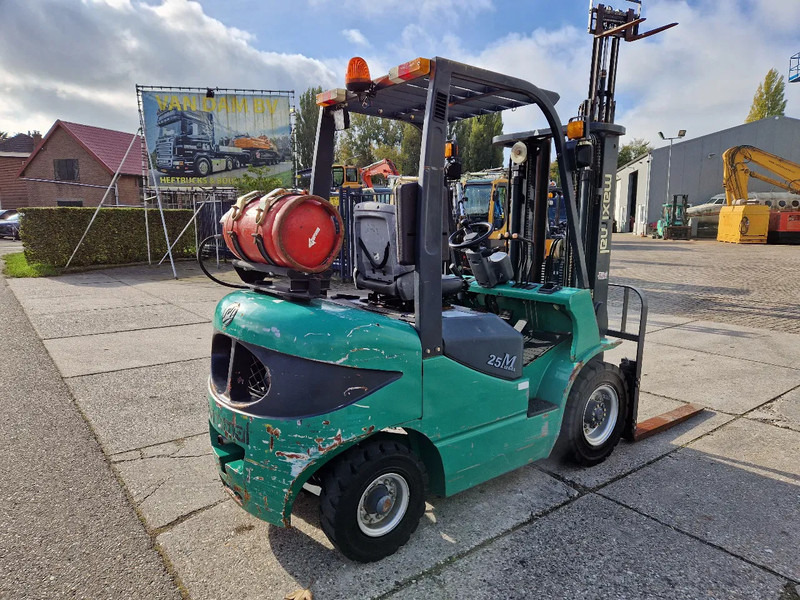 Maximal Nissan Zhejiang 2.5 ton LPG LOW HOURS - LPG heftruck: afbeelding 4 Maximal Nissan Zhejiang 2.5 ton LPG LOW HOURS - LPG heftruck: afbeelding 4