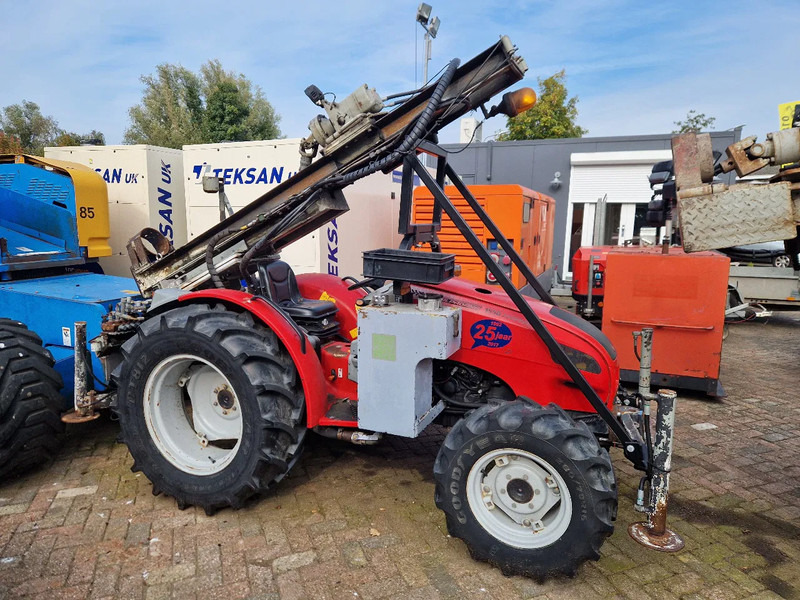 Onbekend Valpadana 1550 4x4 drilling tractor - Boormachine: afbeelding 2 Onbekend Valpadana 1550 4x4 drilling tractor - Boormachine: afbeelding 2