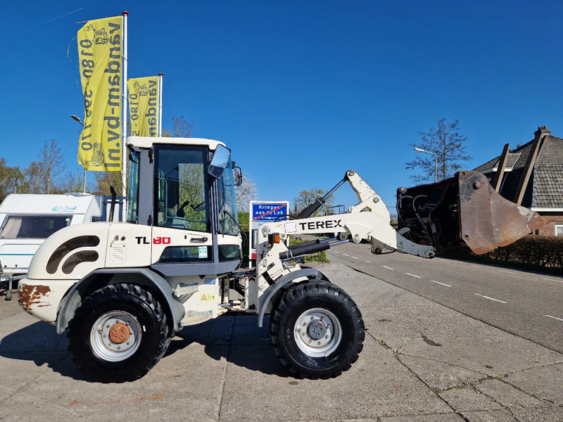 Terex TL80 palletvorken en 4in1-bak - Wiellader: afbeelding 2 Terex TL80 palletvorken en 4in1-bak - Wiellader: afbeelding 2