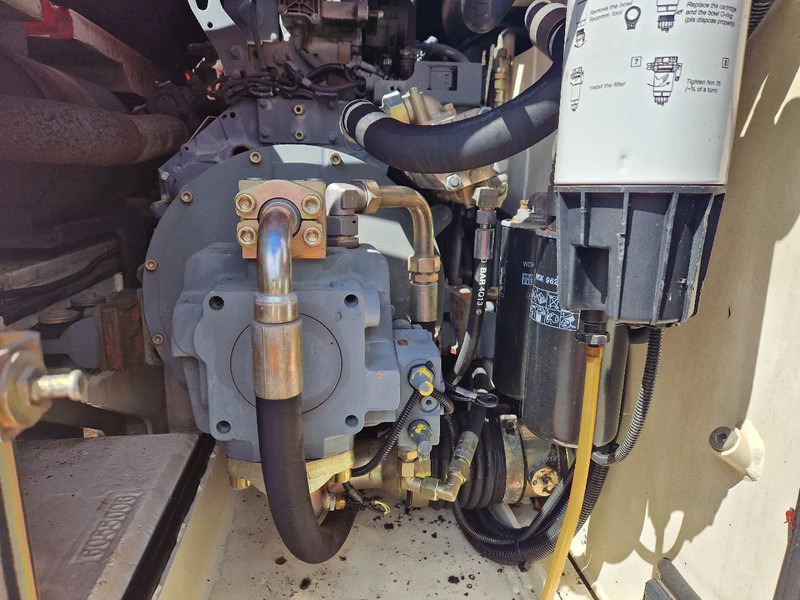 Terex TW160 inclusief kantelbak (1.98m.) - Mobiele graafmachine: afbeelding 5 Terex TW160 inclusief kantelbak (1.98m.) - Mobiele graafmachine: afbeelding 5