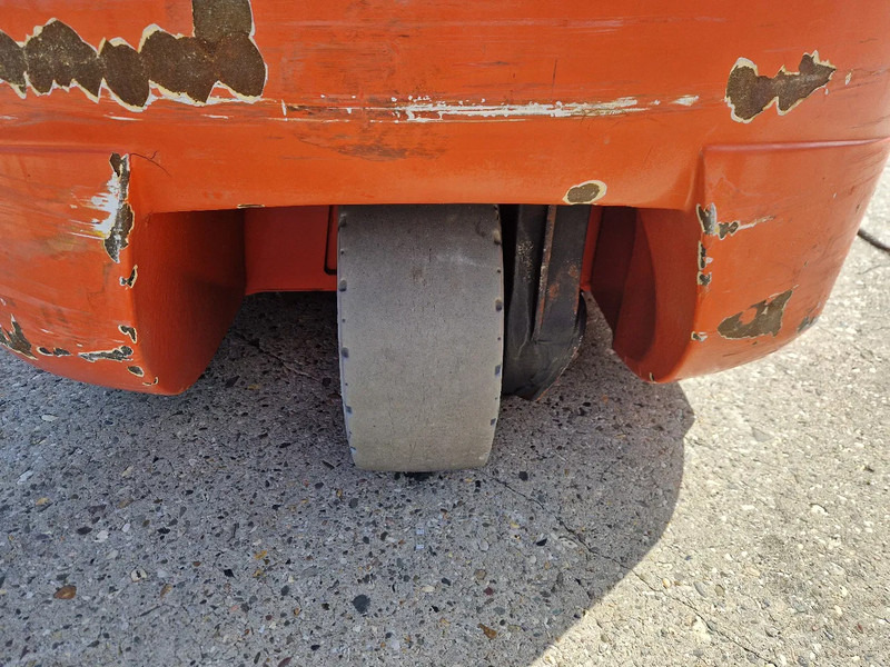 Elektrische heftruck Toyota 1500 kg. elektrisch hefhoogte 5.00m.: afbeelding 13 Elektrische heftruck Toyota 1500 kg. elektrisch hefhoogte 5.00m.: afbeelding 13