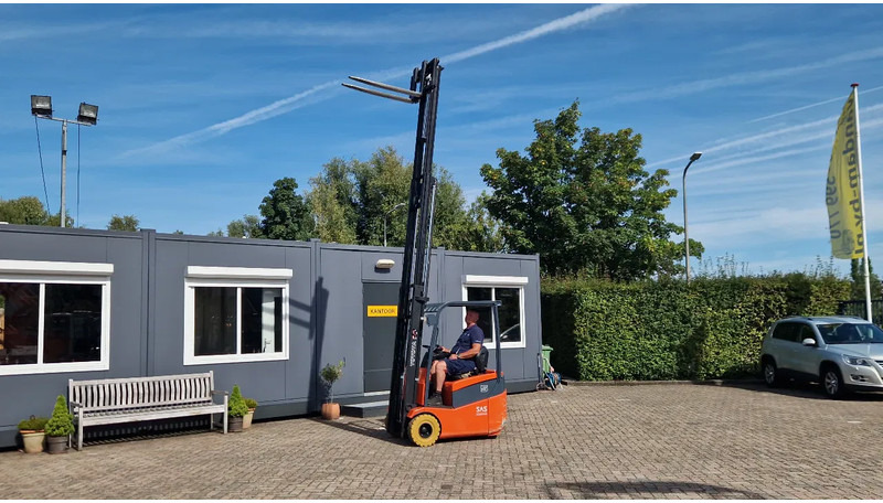 Elektrische heftruck Toyota 1500 kg. elektrisch hefhoogte 5.00m.: afbeelding 19 Elektrische heftruck Toyota 1500 kg. elektrisch hefhoogte 5.00m.: afbeelding 19