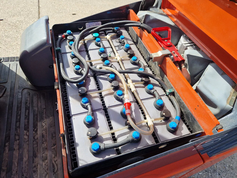 Elektrische heftruck Toyota 1500 kg. elektrisch hefhoogte 5.00m.: afbeelding 6 Elektrische heftruck Toyota 1500 kg. elektrisch hefhoogte 5.00m.: afbeelding 6