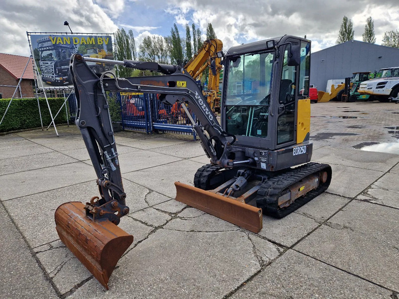 Volvo ECR25D met 2562 uur - Minigraafmachine: afbeelding 1 Volvo ECR25D met 2562 uur - Minigraafmachine: afbeelding 1