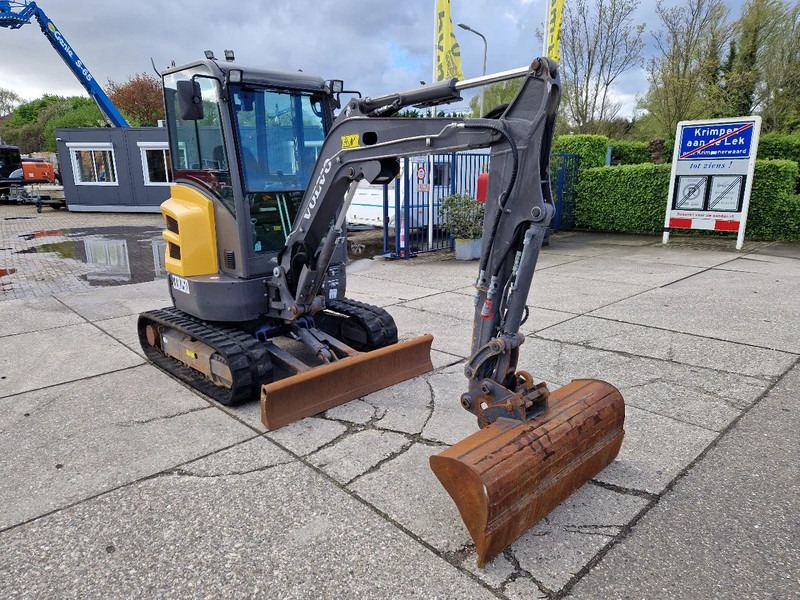 Volvo ECR25D met 2562 uur - Minigraafmachine: afbeelding 3 Volvo ECR25D met 2562 uur - Minigraafmachine: afbeelding 3