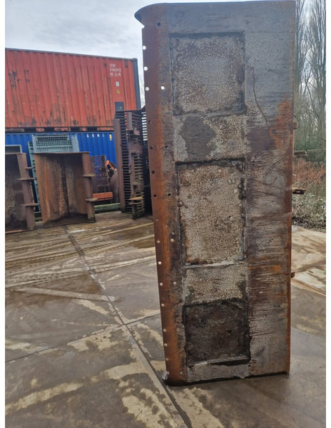 Volvo dichte wielladerbak breedte 2.24m. - Bak voor Bouwmachine: afbeelding 3 Volvo dichte wielladerbak breedte 2.24m. - Bak voor Bouwmachine: afbeelding 3