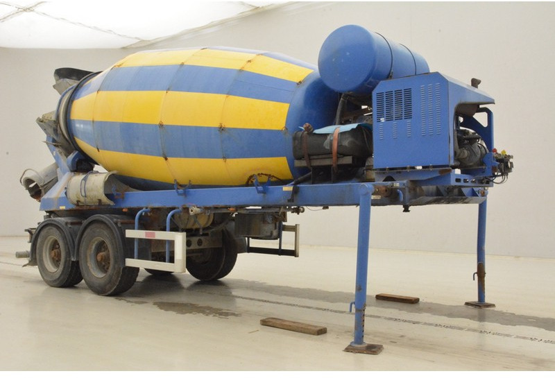 De Buf Mixer 10 m³ - Betonmixer oplegger: afbeelding 4 De Buf Mixer 10 m³ - Betonmixer oplegger: afbeelding 4