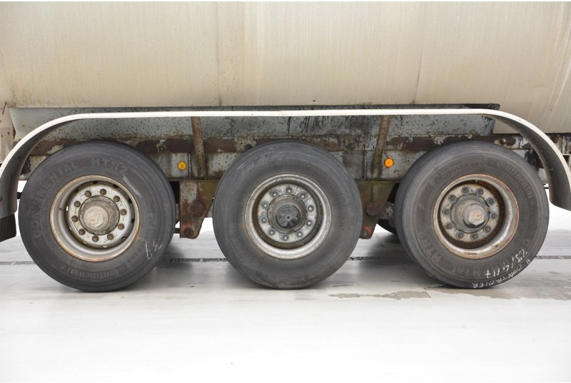 Fruehauf Bitumen tank trailer - Tankoplegger: afbeelding 4 Fruehauf Bitumen tank trailer - Tankoplegger: afbeelding 4