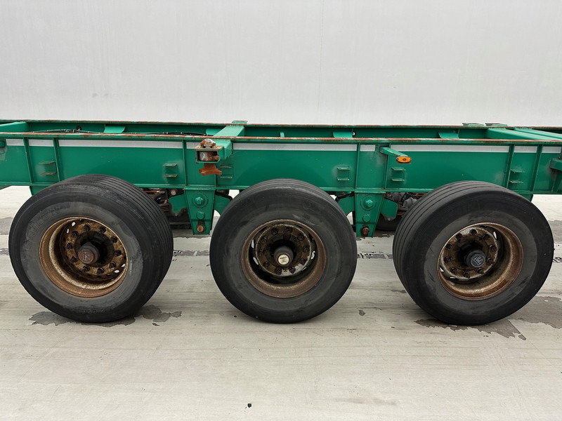 Fruehauf Skelet 2 x 20-40 ft - Containertransporter/ Wissellaadbak oplegger: afbeelding 4 Fruehauf Skelet 2 x 20-40 ft - Containertransporter/ Wissellaadbak oplegger: afbeelding 4