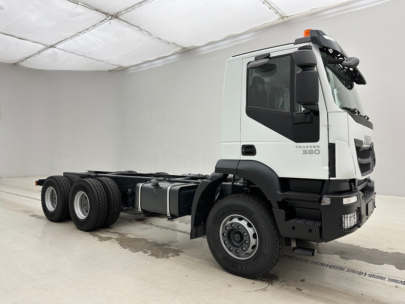 Iveco Trakker 380 - 6x4 - Chassis vrachtwagen: afbeelding 3 Iveco Trakker 380 - 6x4 - Chassis vrachtwagen: afbeelding 3