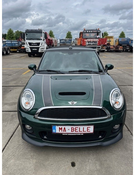 MINI Cooper S Cabrio JOHN COOPER WORKS - Personenwagen: afbeelding 2 MINI Cooper S Cabrio JOHN COOPER WORKS - Personenwagen: afbeelding 2