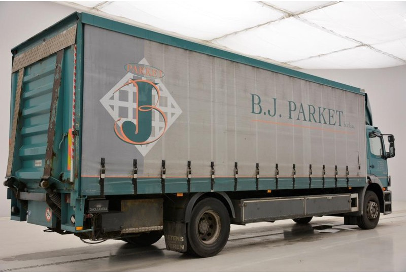 Mercedes-Benz Atego 1823 - damaged engine* - Schuifzeilen vrachtwagen: afbeelding 4 Mercedes-Benz Atego 1823 - damaged engine* - Schuifzeilen vrachtwagen: afbeelding 4