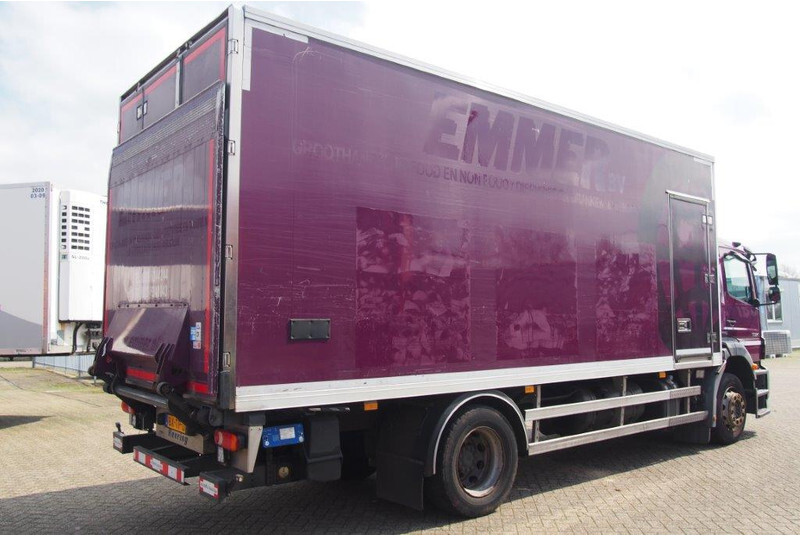 Mercedes-Benz Axor 1824 - Koelwagen vrachtwagen: afbeelding 4 Mercedes-Benz Axor 1824 - Koelwagen vrachtwagen: afbeelding 4