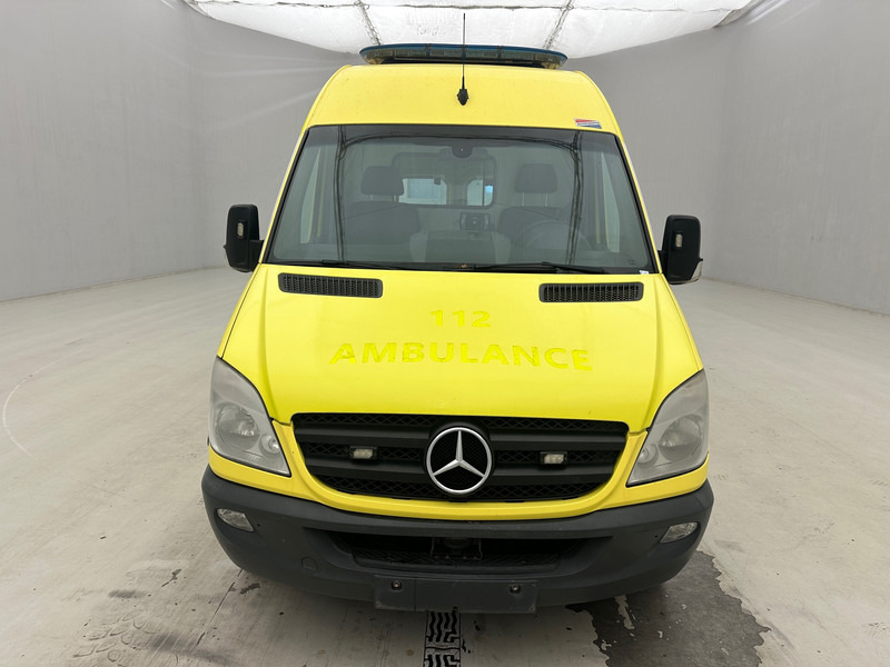 Mercedes-Benz Sprinter 319 CDI - Ambulance: afbeelding 2 Mercedes-Benz Sprinter 319 CDI - Ambulance: afbeelding 2