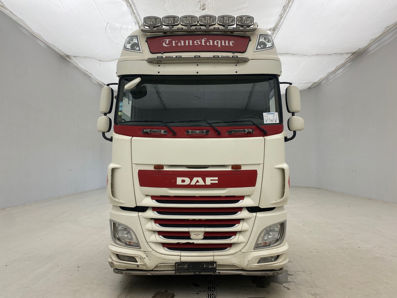 DAF XF106.460 Super Space Cab - Trekker: afbeelding 2 DAF XF106.460 Super Space Cab - Trekker: afbeelding 2