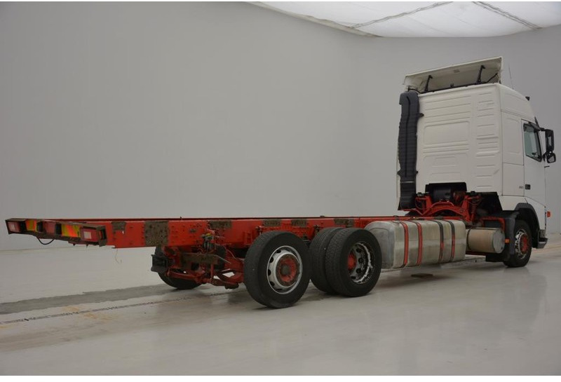 Volvo FH12.380 - 6x2 Globetrotter - Chassis vrachtwagen: afbeelding 4 Volvo FH12.380 - 6x2 Globetrotter - Chassis vrachtwagen: afbeelding 4