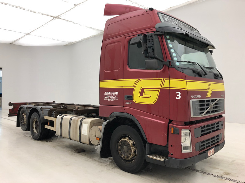 Volvo FH12.420 Globetrotter - Chassis vrachtwagen: afbeelding 3 Volvo FH12.420 Globetrotter - Chassis vrachtwagen: afbeelding 3