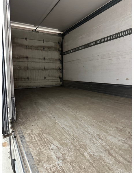 Volvo FL 220 - Koelwagen vrachtwagen: afbeelding 5 Volvo FL 220 - Koelwagen vrachtwagen: afbeelding 5