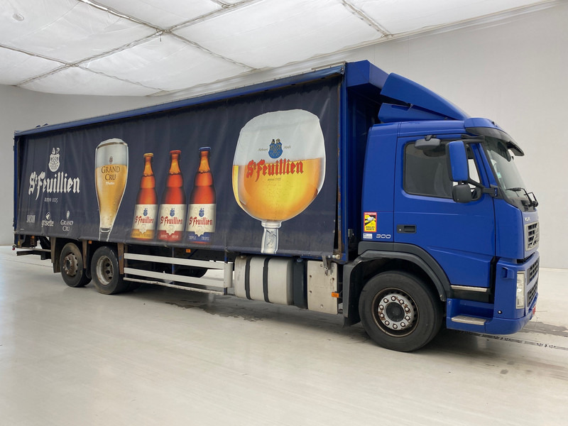 Volvo FM 300 - 6x2 - Schuifzeilen vrachtwagen: afbeelding 3 Volvo FM 300 - 6x2 - Schuifzeilen vrachtwagen: afbeelding 3
