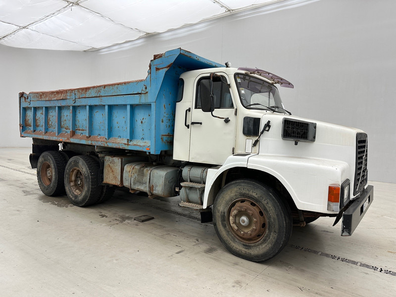 Volvo N10.320 - 6x4 - Kipper vrachtwagen: afbeelding 3 Volvo N10.320 - 6x4 - Kipper vrachtwagen: afbeelding 3