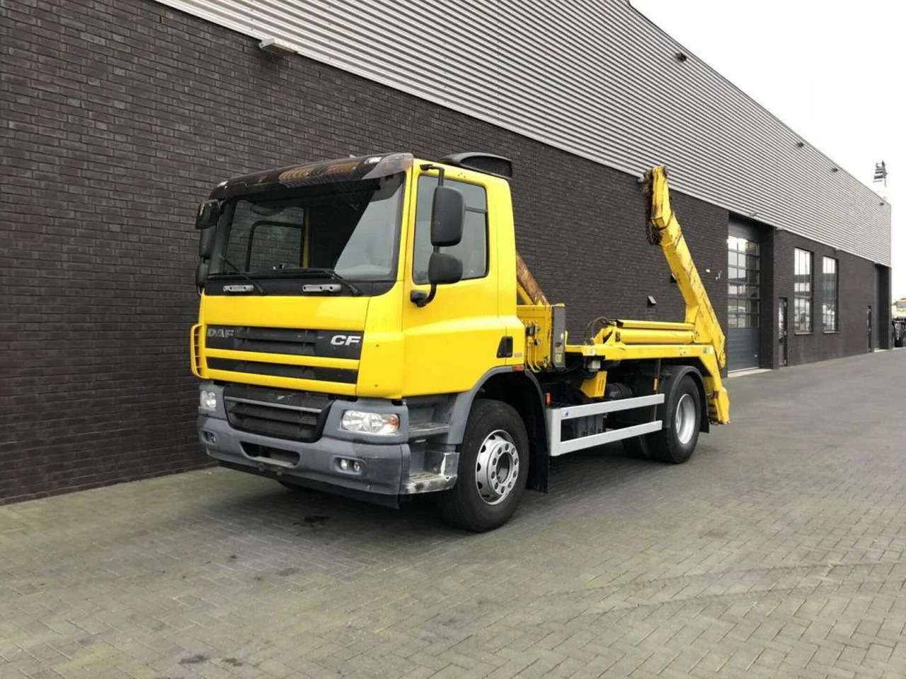 DAF CF 360 4X2 PORTAALARMSYTEEM - Haakarmsysteem vrachtwagen: afbeelding 2 DAF CF 360 4X2 PORTAALARMSYTEEM - Haakarmsysteem vrachtwagen: afbeelding 2
