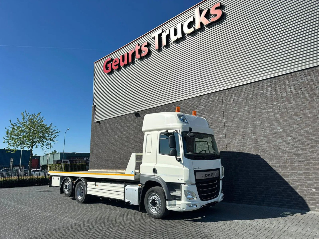 DAF CF 410 6X2 M4SN3 OPRIJWAGEN / MACHINE TRANSPORTE - Autovrachtwagen vrachtwagen: afbeelding 5 DAF CF 410 6X2 M4SN3 OPRIJWAGEN / MACHINE TRANSPORTE - Autovrachtwagen vrachtwagen: afbeelding 5