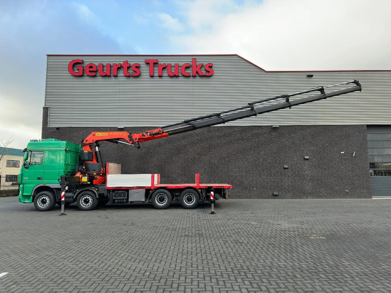 DAF XF 105.510 8X4 + PALFINGER PK 65002-SH E POWER L - Kraanwagen: afbeelding 2 DAF XF 105.510 8X4 + PALFINGER PK 65002-SH E POWER L - Kraanwagen: afbeelding 2
