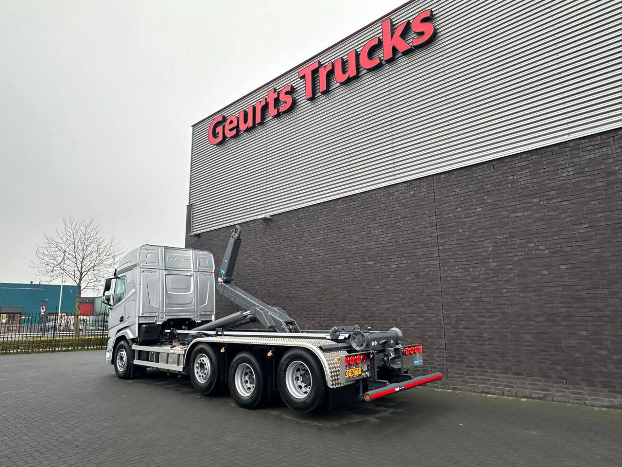 DAF XF 530 8X2 TRIPLE VDL S-30-6700 HAAKARMSYSTEEM/A - Haakarmsysteem vrachtwagen: afbeelding 3 DAF XF 530 8X2 TRIPLE VDL S-30-6700 HAAKARMSYSTEEM/A - Haakarmsysteem vrachtwagen: afbeelding 3