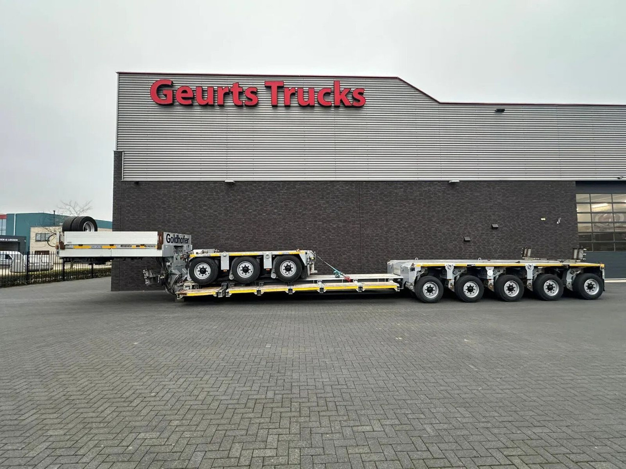 Goldhofer STHP/XLE 8 (3+5) LOWLOADER - Dieplader oplegger: afbeelding 1 Goldhofer STHP/XLE 8 (3+5) LOWLOADER - Dieplader oplegger: afbeelding 1