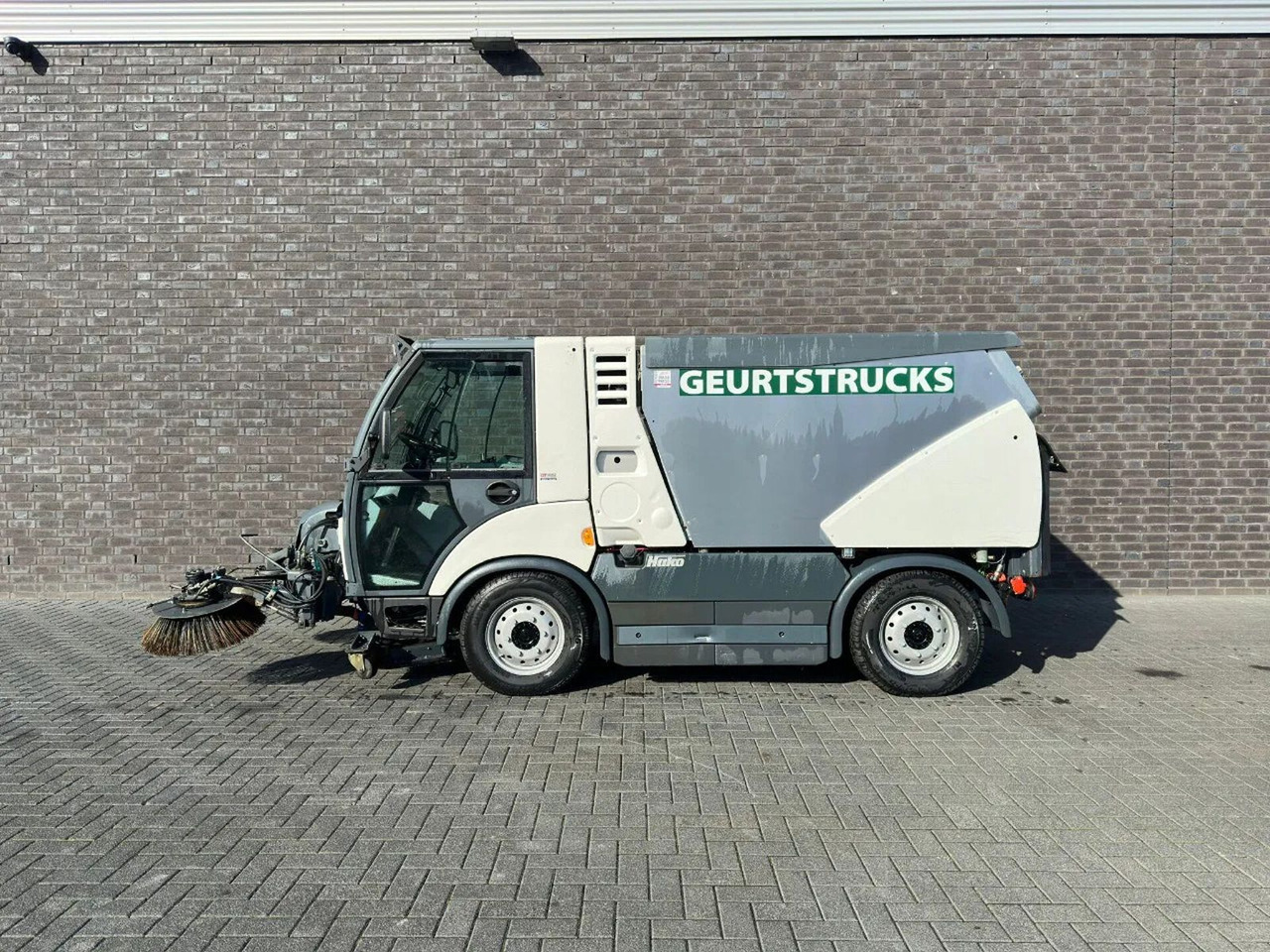 Hako CITYMASTER 2200 SWEEPING TRUCK/ KEHRMASCHINE/VEE - Veegwagen: afbeelding 3 Hako CITYMASTER 2200 SWEEPING TRUCK/ KEHRMASCHINE/VEE - Veegwagen: afbeelding 3