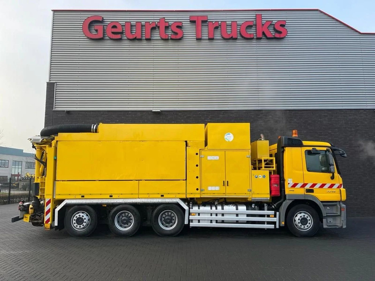 Mercedes-Benz Actros 3248 8X4 TRIDEM MTS DINO 12 SAUGBAGGER/SU - Vacuümwagen: afbeelding 4 Mercedes-Benz Actros 3248 8X4 TRIDEM MTS DINO 12 SAUGBAGGER/SU - Vacuümwagen: afbeelding 4