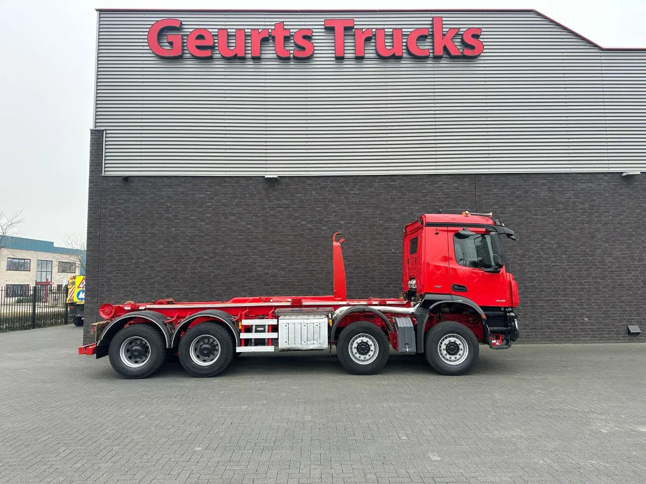 Mercedes-Benz Arocs 8X4 VDL S-30-6600 HAAKARMSYSTEEM/ABROLLKIP - Haakarmsysteem vrachtwagen: afbeelding 4 Mercedes-Benz Arocs 8X4 VDL S-30-6600 HAAKARMSYSTEEM/ABROLLKIP - Haakarmsysteem vrachtwagen: afbeelding 4