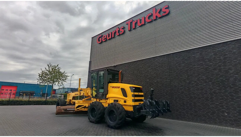 New Holland RG 200 B MOTORGRADER + RIPPER FROM 2012 HOURS 4237 - Grader: afbeelding 3 New Holland RG 200 B MOTORGRADER + RIPPER FROM 2012 HOURS 4237 - Grader: afbeelding 3