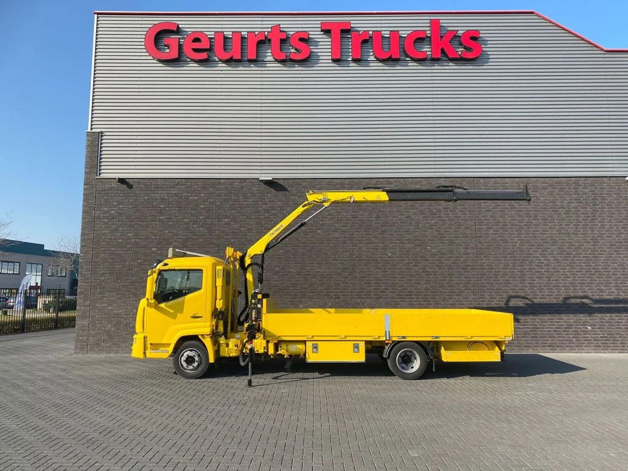 Renault D7.5 180 4X2 + PALFINGER PK 4200 KRAAN/KRAN/CRAN - Kraanwagen: afbeelding 1 Renault D7.5 180 4X2 + PALFINGER PK 4200 KRAAN/KRAN/CRAN - Kraanwagen: afbeelding 1