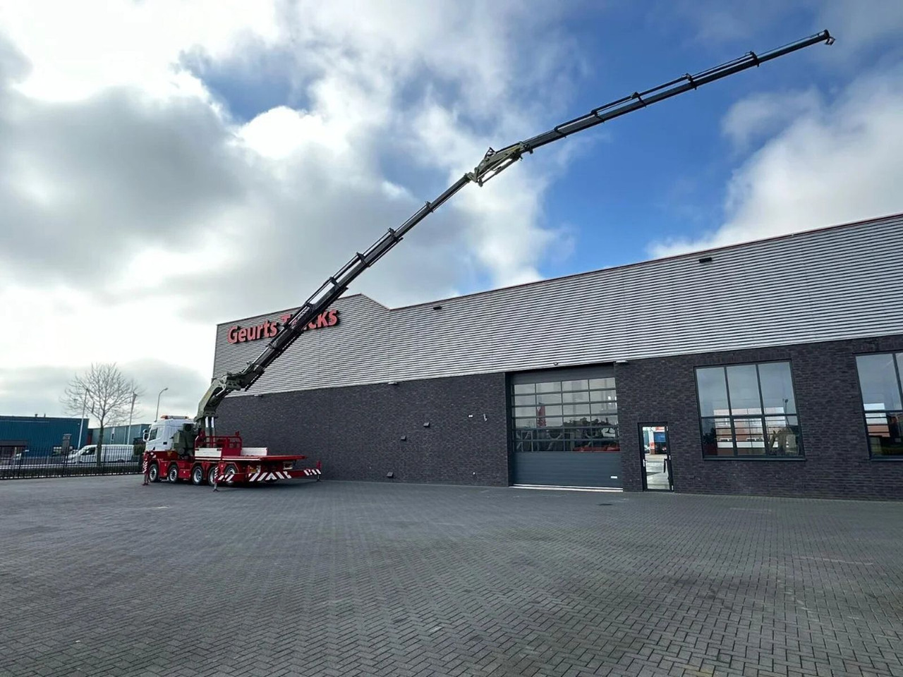 Scania R480 10X4 TREKKER-BAKWAGEN COMBI + PALFINGER PK - Kraanwagen: afbeelding 3 Scania R480 10X4 TREKKER-BAKWAGEN COMBI + PALFINGER PK - Kraanwagen: afbeelding 3