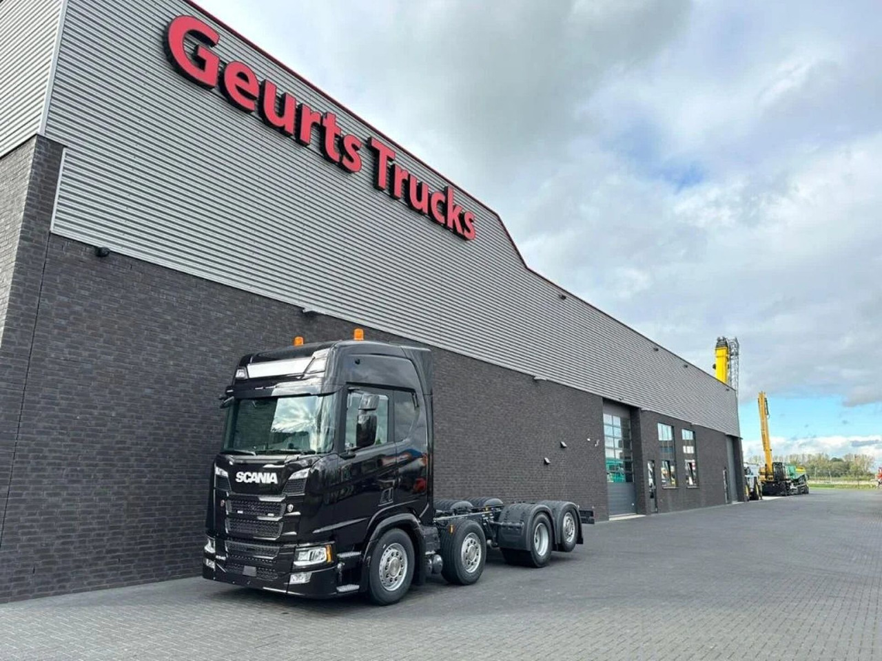 Scania R540 NGS 8X2 CHASSIS NIEUW/NEUE/NEW FULL OPTIONS - Chassis vrachtwagen: afbeelding 2 Scania R540 NGS 8X2 CHASSIS NIEUW/NEUE/NEW FULL OPTIONS - Chassis vrachtwagen: afbeelding 2