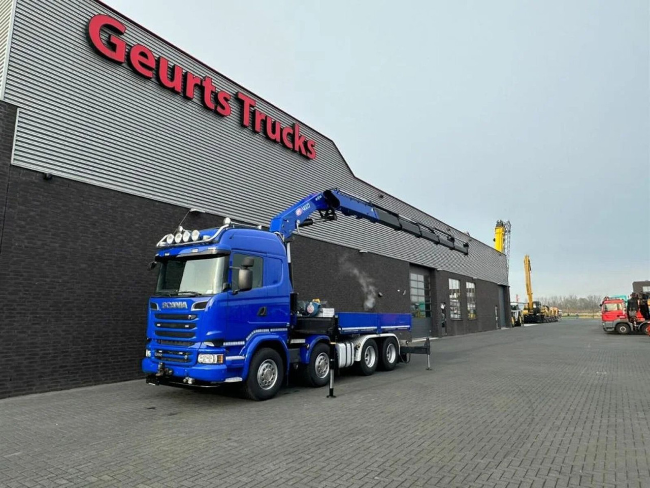 Scania R580 V8 8X4 TREKKER-BAKWAGEN COMBI + HMF 4020-K5 - Kraanwagen: afbeelding 3 Scania R580 V8 8X4 TREKKER-BAKWAGEN COMBI + HMF 4020-K5 - Kraanwagen: afbeelding 3