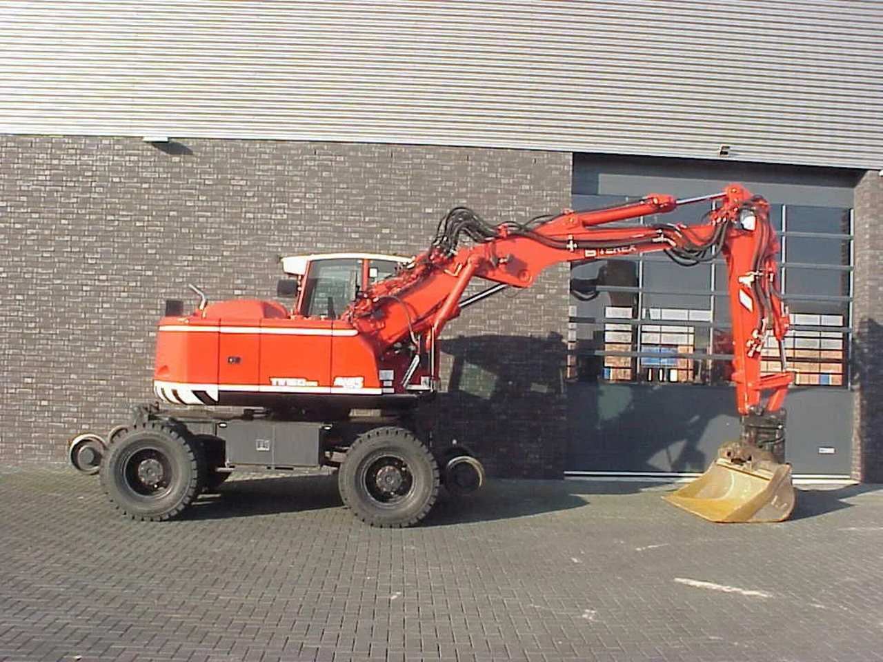 Terex TW 160 SR RAILWAY EXAVATOR - Mobiele graafmachine: afbeelding 2 Terex TW 160 SR RAILWAY EXAVATOR - Mobiele graafmachine: afbeelding 2