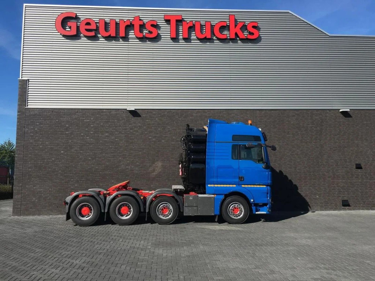 MAN TGX 41.680 V8 8X4 HEAVY DUTY TRACTOR 250 TONS - Trekker: afbeelding 4 MAN TGX 41.680 V8 8X4 HEAVY DUTY TRACTOR 250 TONS - Trekker: afbeelding 4